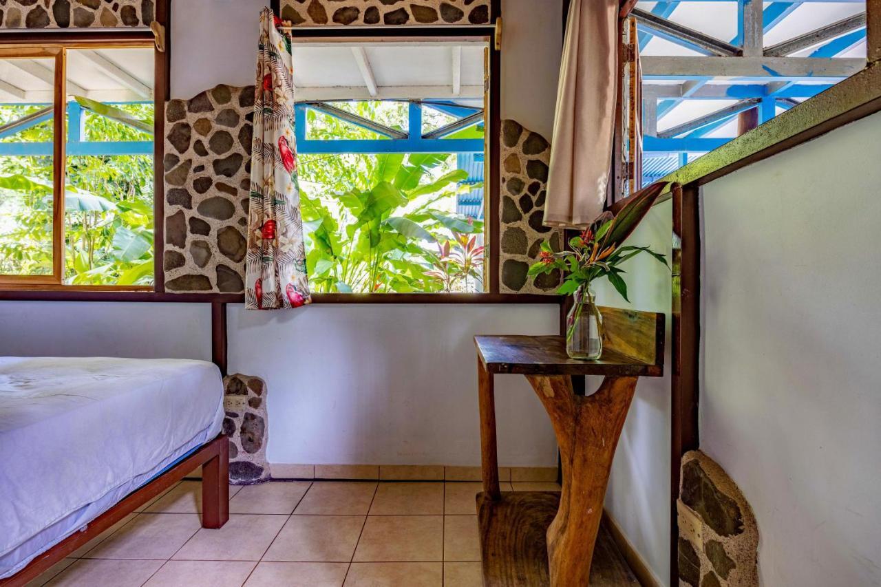 Uvita River Guesthouse Экстерьер фото