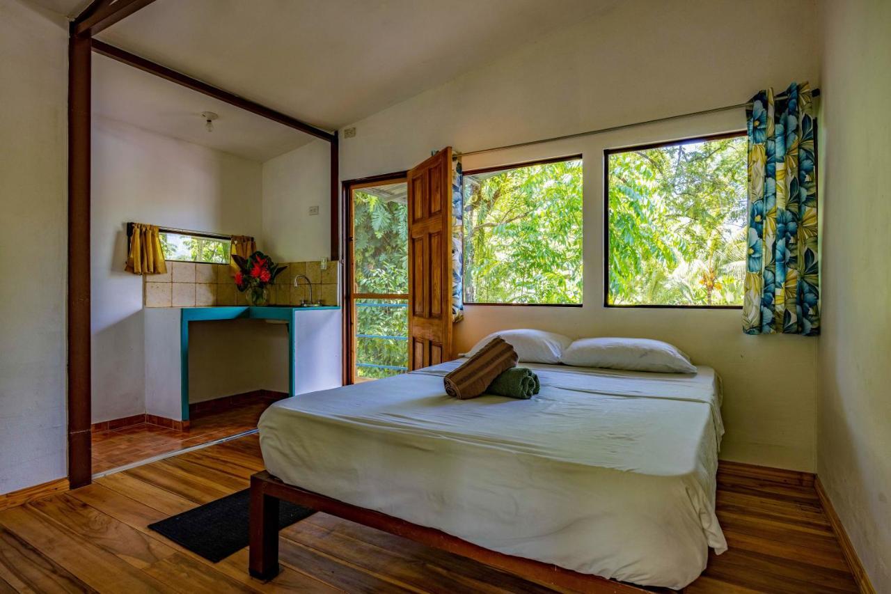 Uvita River Guesthouse Экстерьер фото